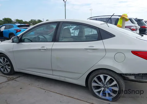 2017 Hyundai Accent Value Edition из США, поврежденный, VIN KMHCT4AE5HU264028